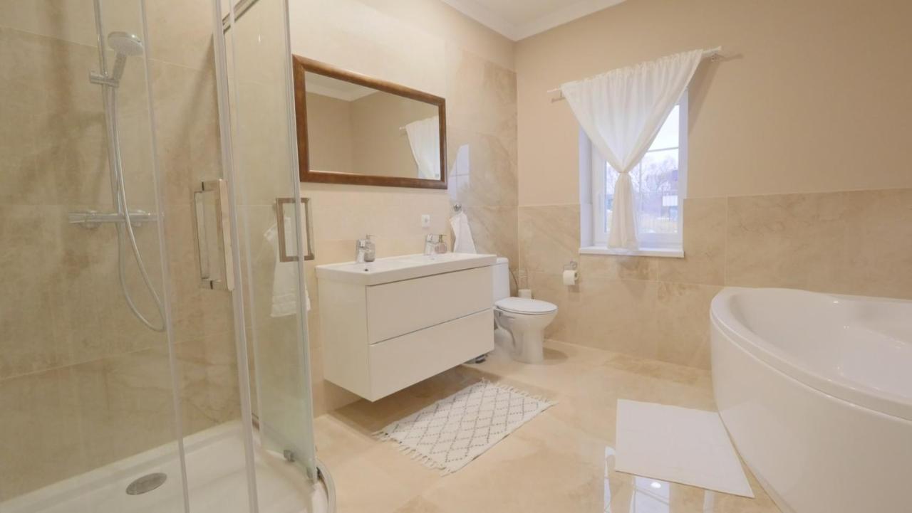הוילה Liptovský Mikuláš Apartmanovy Dom S Virivkou, Pod Secnom, Liptovsky Jan מראה חיצוני תמונה