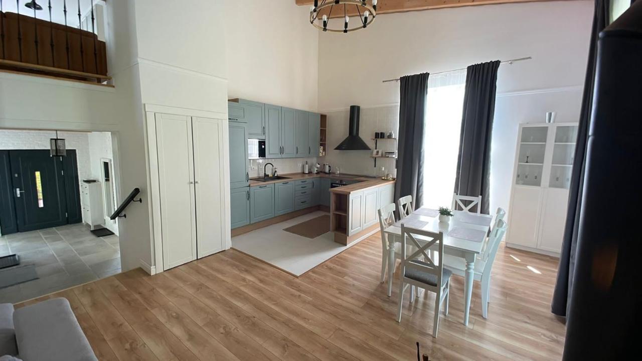 הוילה Liptovský Mikuláš Apartmanovy Dom S Virivkou, Pod Secnom, Liptovsky Jan מראה חיצוני תמונה