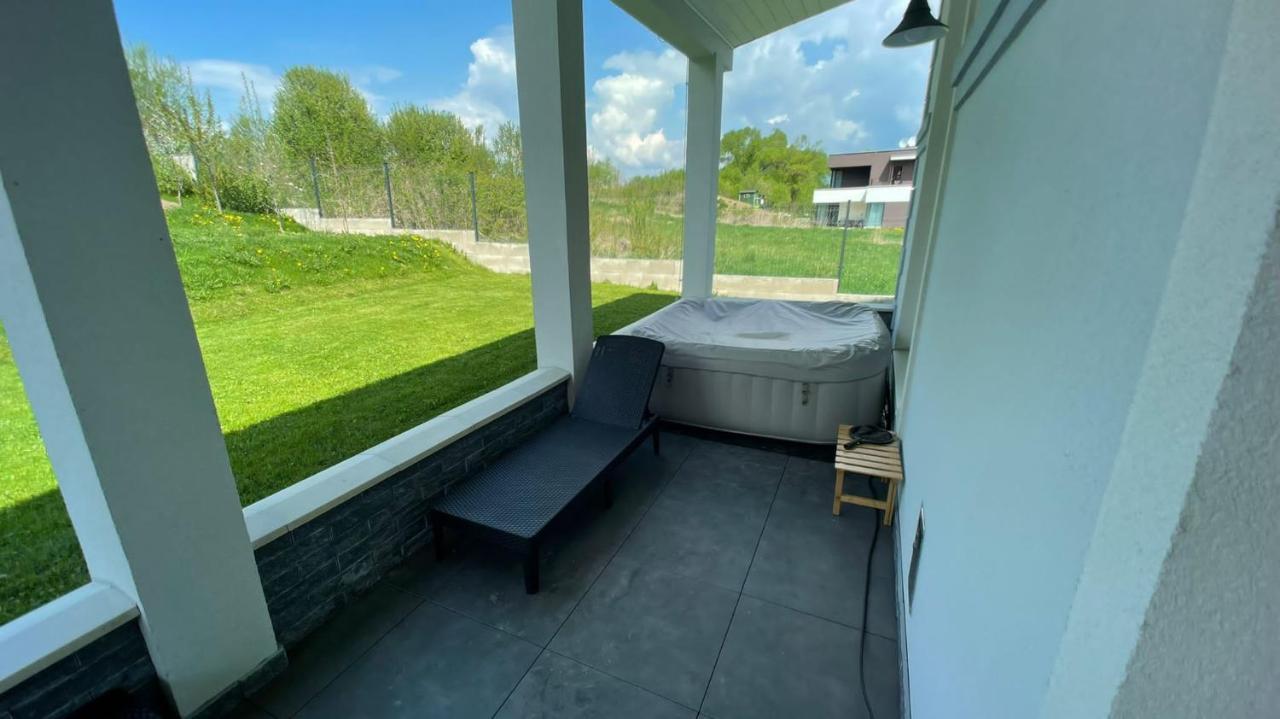 הוילה Liptovský Mikuláš Apartmanovy Dom S Virivkou, Pod Secnom, Liptovsky Jan מראה חיצוני תמונה